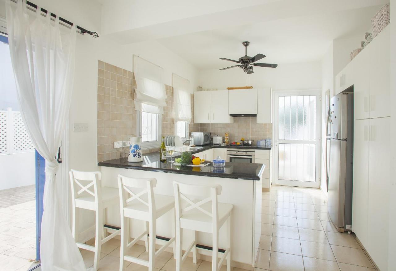 Mimoza Seafront Villa Protaras Esterno foto